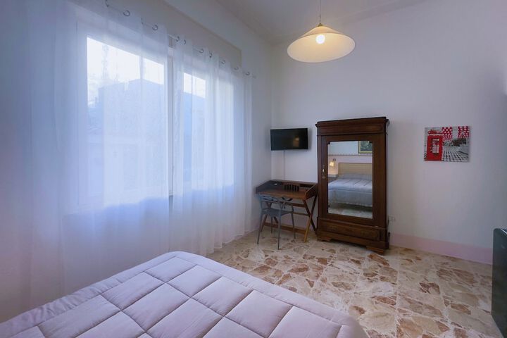 Room 5 of 29