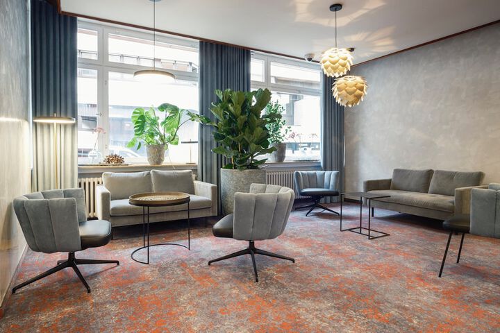 Guest Lobby