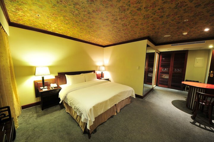 Room 23 of 51