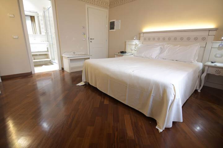 Room 14 of 52
