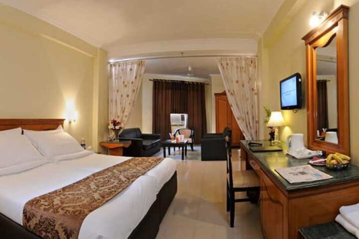 Room 9 of 23
