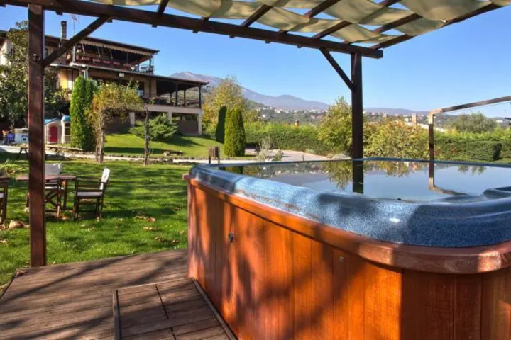Pool 5 of 7
