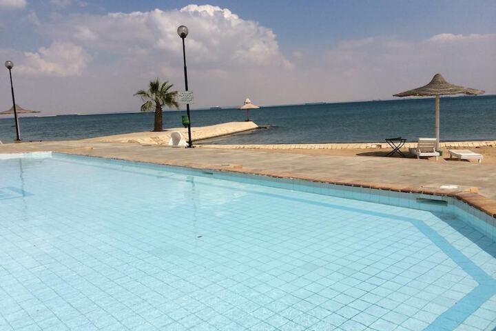 Pool 30 of 66