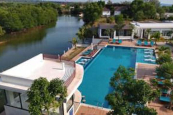 Pool 36 of 43