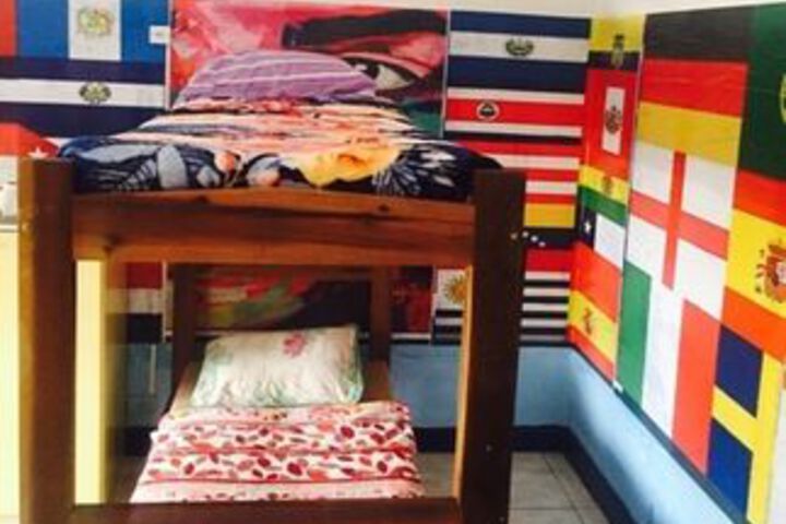Room 9 of 32