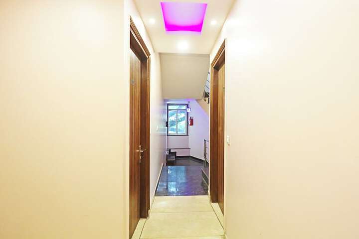 Ballroom/Hall 56 of 63