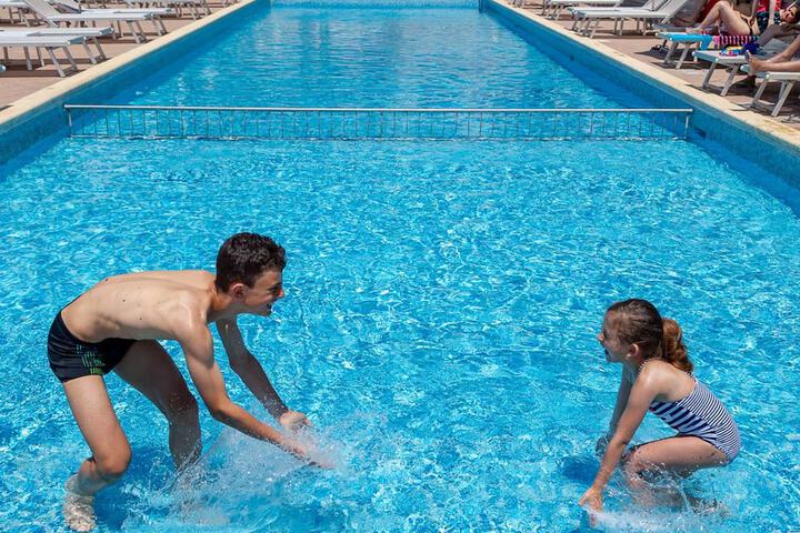 Pool Hotel