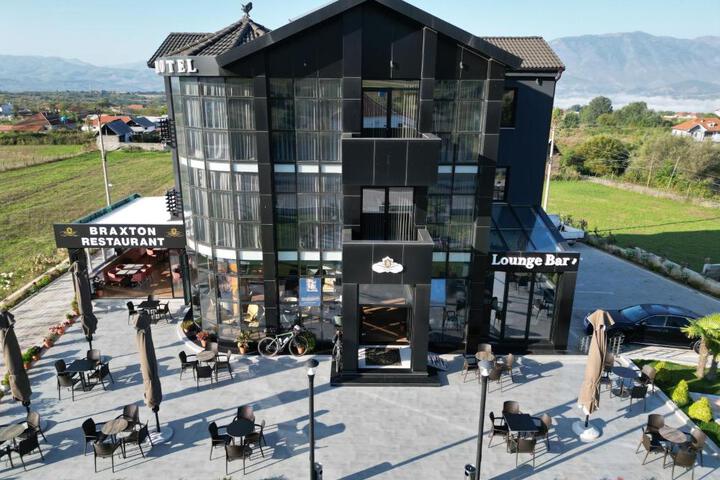 HOTEL BRAXTON