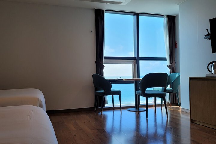 Room 61 of 66
