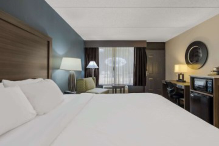 Room 12 of 45