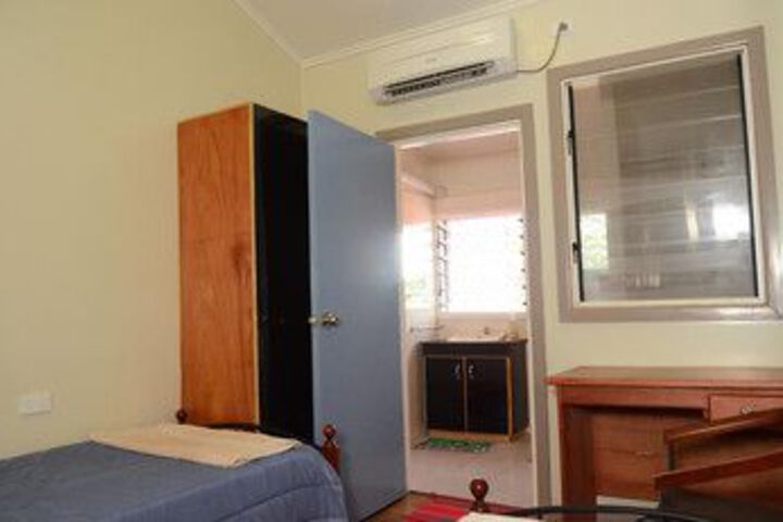 Room 10 of 24