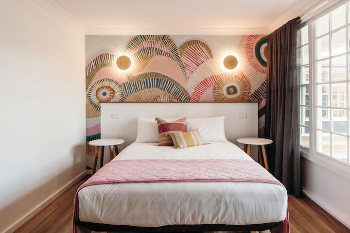 Room 10 of 38