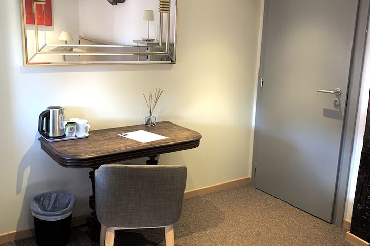 Room 15 of 91