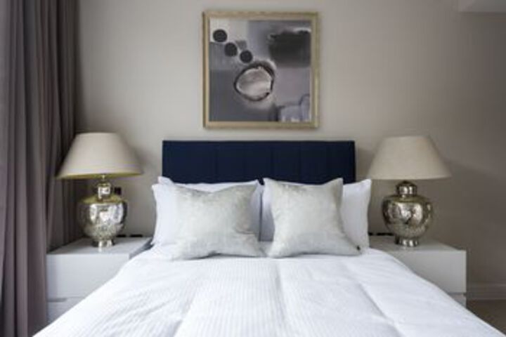 Room 10 of 48