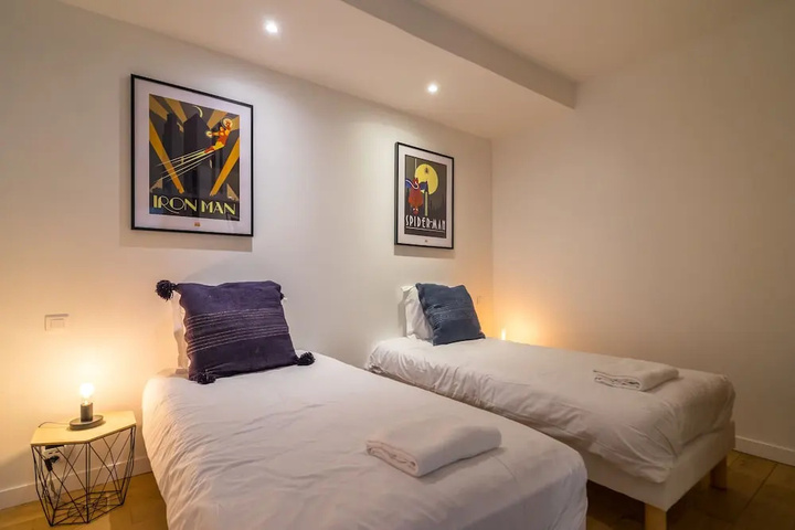 Room 5 of 25