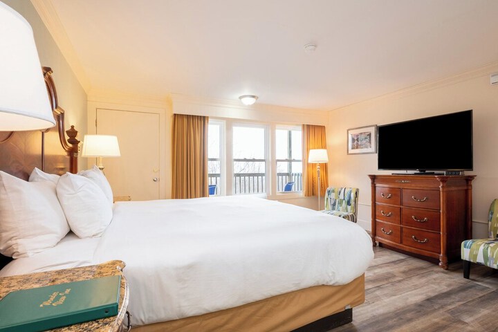 Room 32 of 114