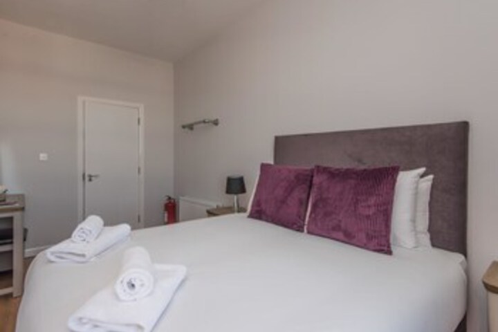 Room 42 of 65