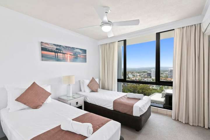 Room 16 of 240