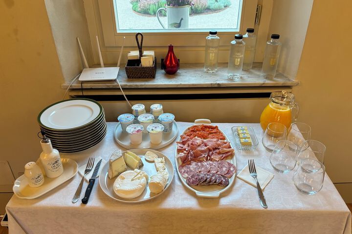 Breakfast/Coffee Service 38 of 62