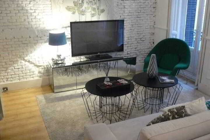 Room 6 of 10