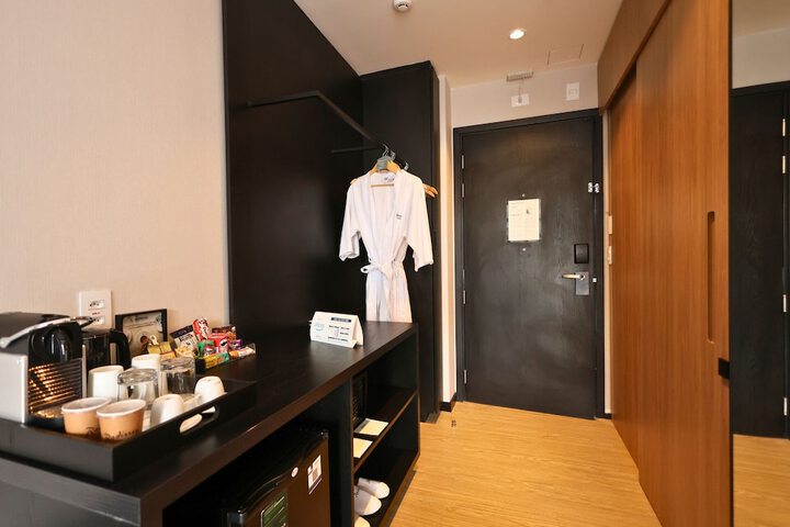 Room 35 of 93