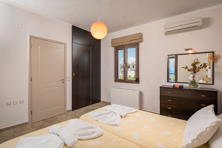 Room 12 of 79