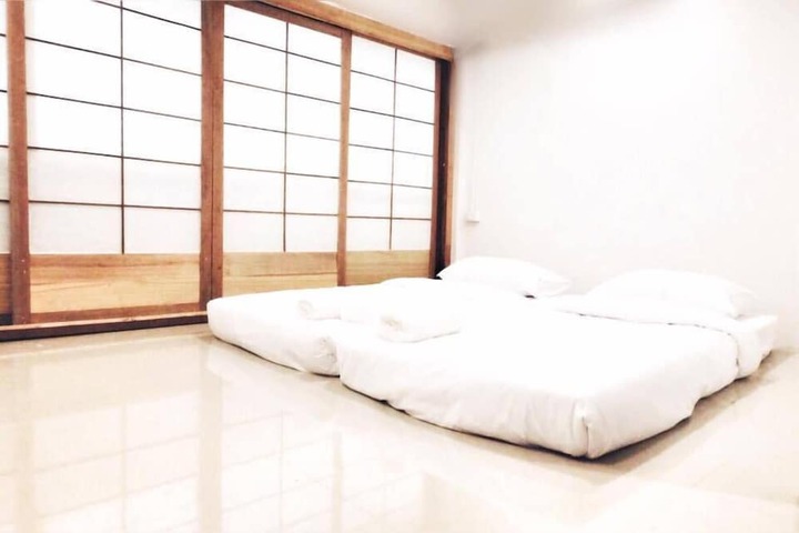 Room 16 of 52
