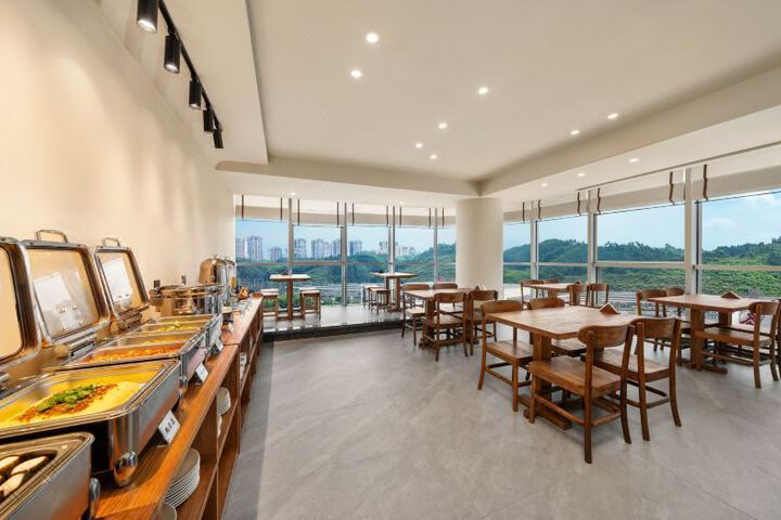 Yunzhong Yashshe · Private Tang Hotel (Leshan High-speed Railway Station Branch)