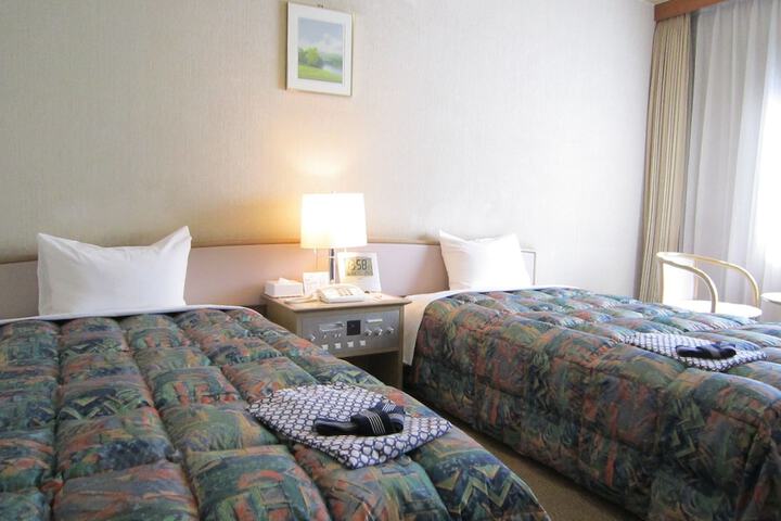 Room 2 of 11