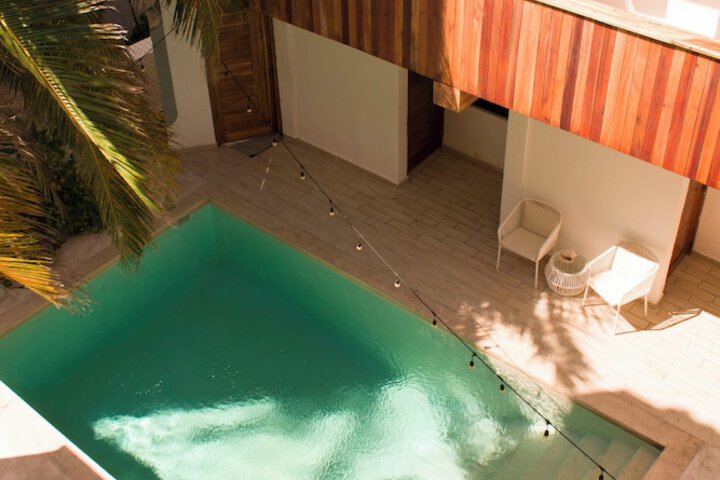 Pool 61 of 73