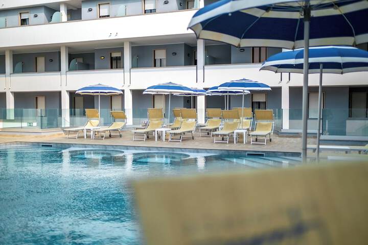 Pool 76 of 114