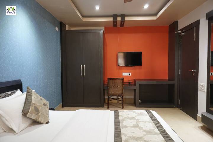 Room 17 of 94