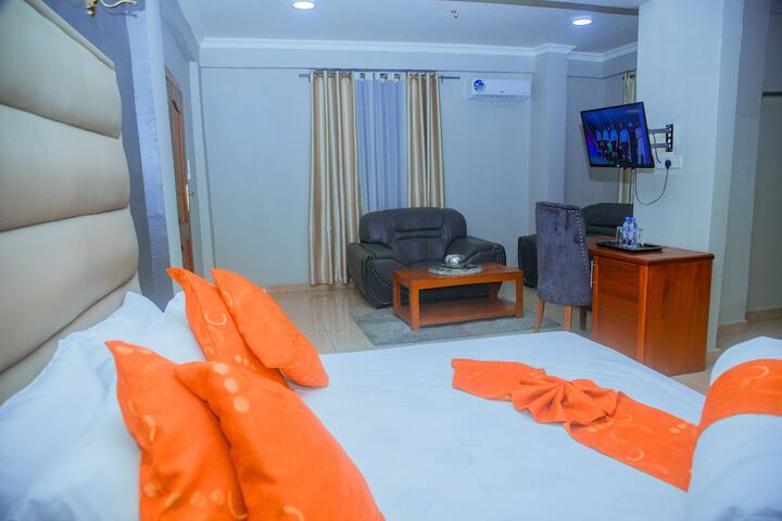 Room 10 of 66
