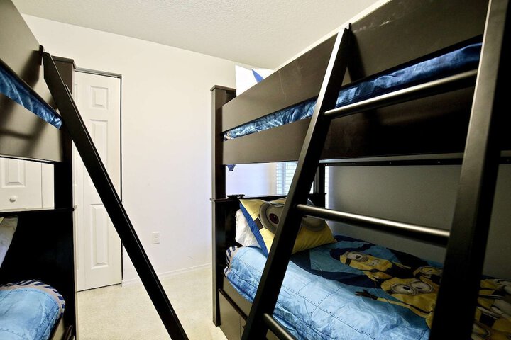 Room 11 of 96