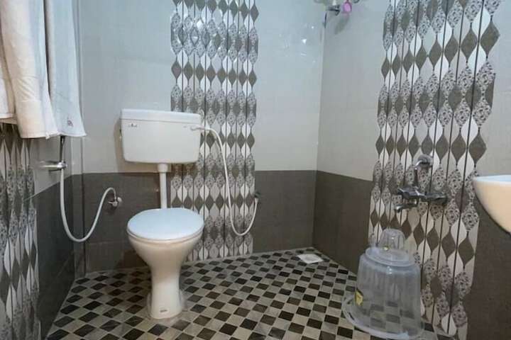 Room 5 of 5