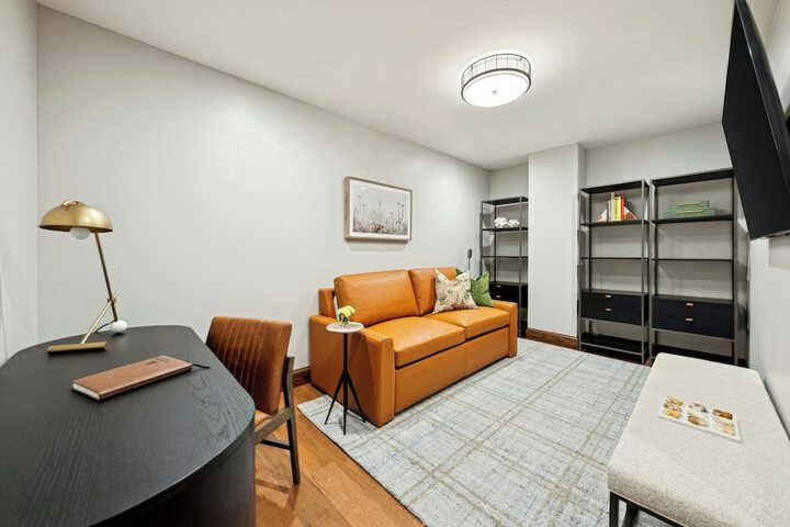 Room 106 of 248