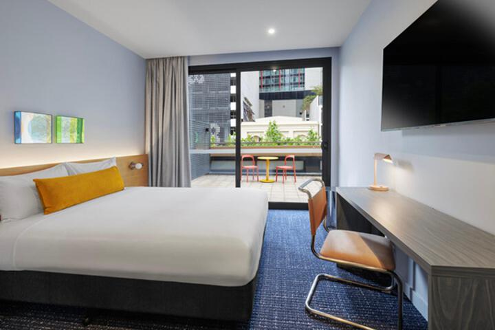 Lyf on Elizabeth Melbourne