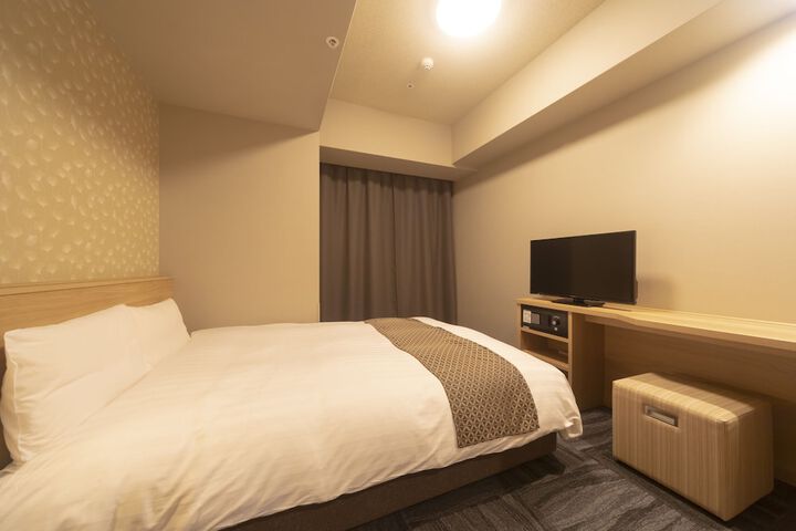 Room 14 of 96