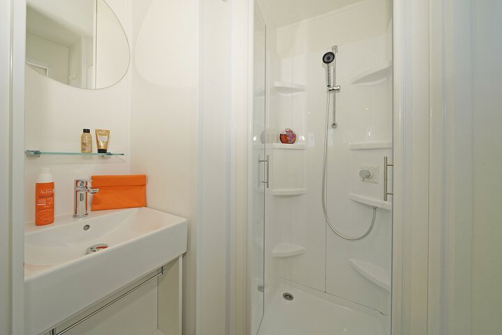 Room 12 of 29