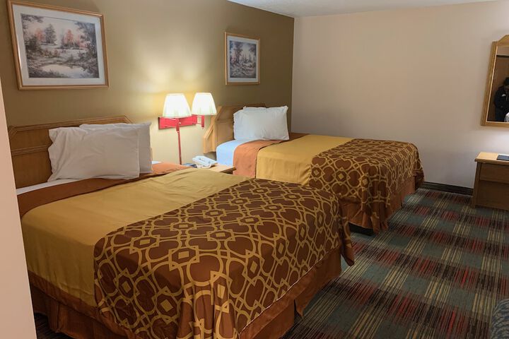 Room 12 of 26