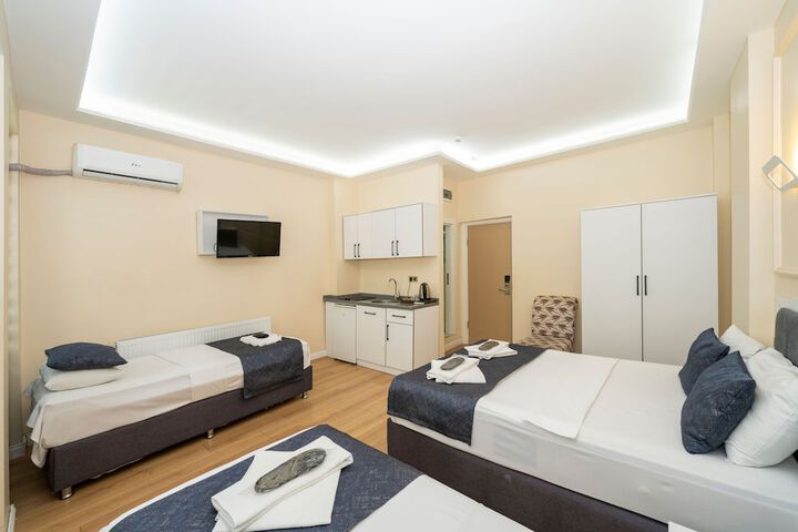 Room 14 of 60
