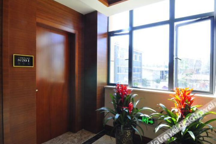 Hotel Interior 21 of 40