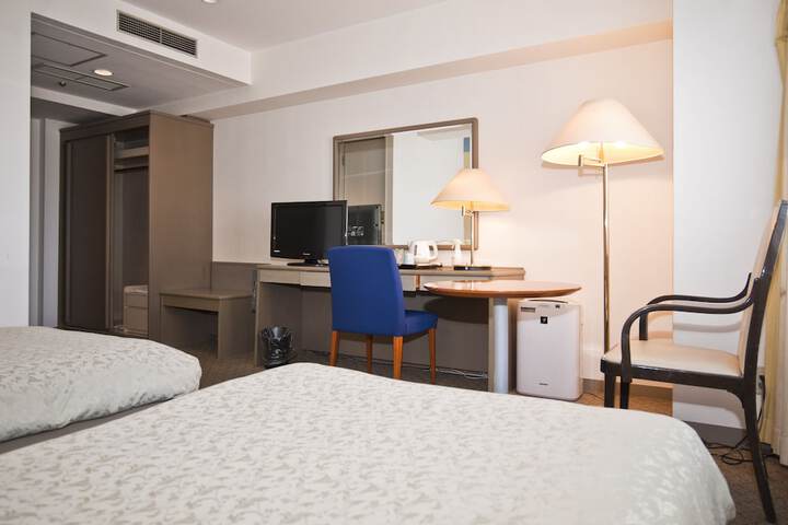 Room 57 of 120