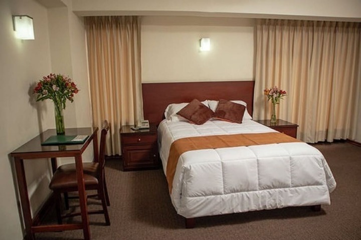 Room 9 of 36