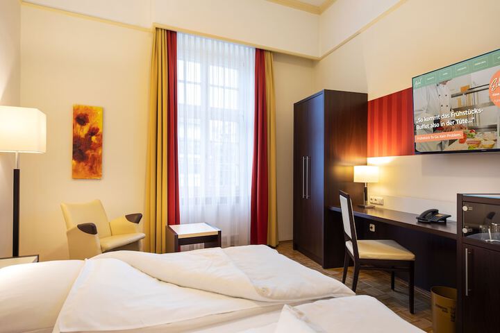 Room 21 of 47