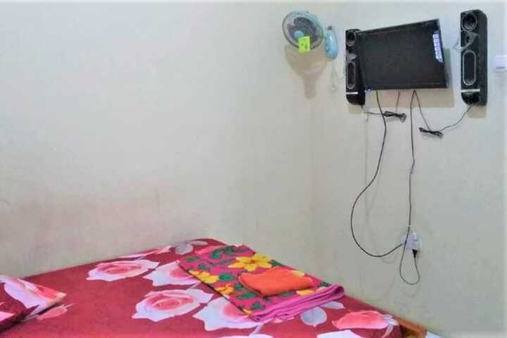 Room 4 of 10