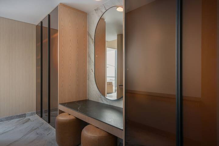 Room 12 of 40