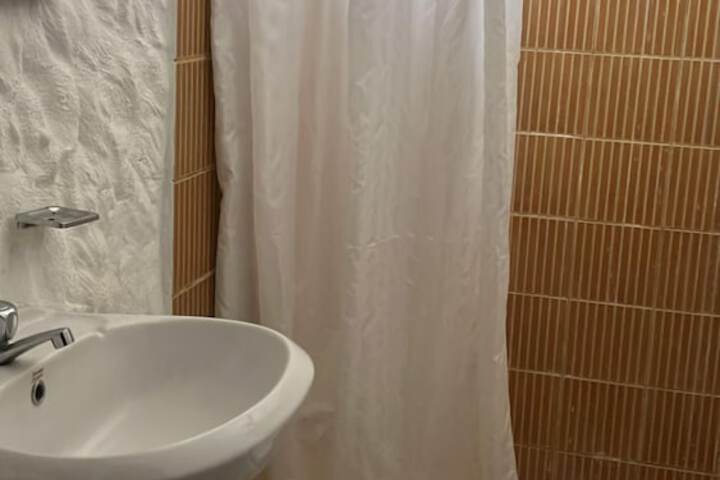 Room 7 of 20