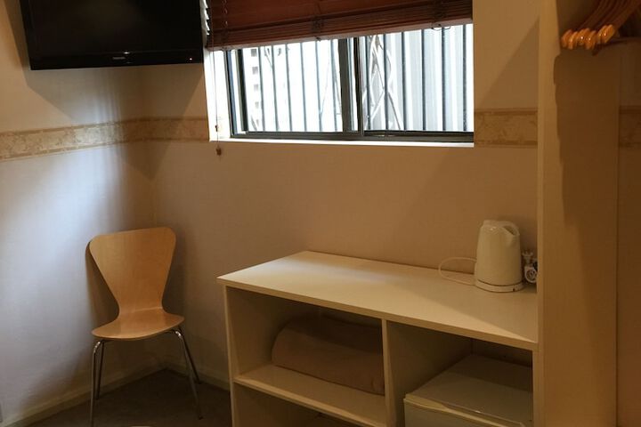 Room 10 of 60
