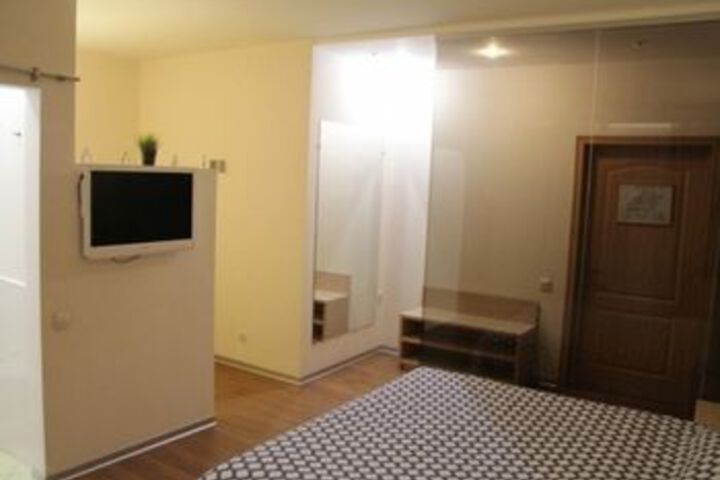 Room 68 of 103
